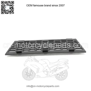 Bumper Screen, Upper, Gloss Black, Part 5439016-070